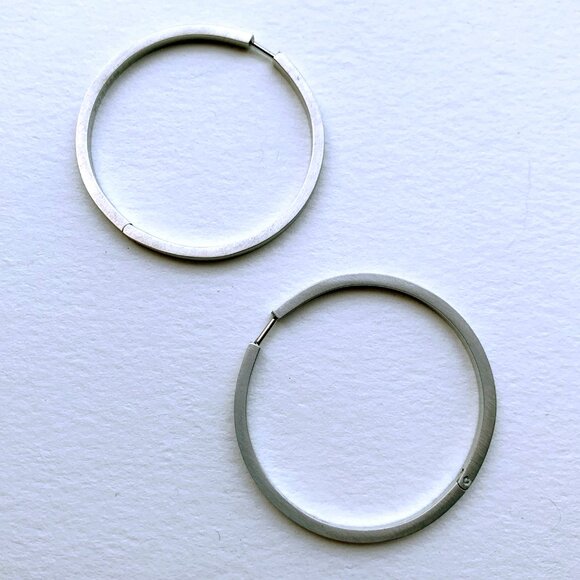 Hinged Steel 1.5" Flat Hoop Earrings – Silvertone, Modern & Sleek Minimalist Jew - Picture 5 of 7